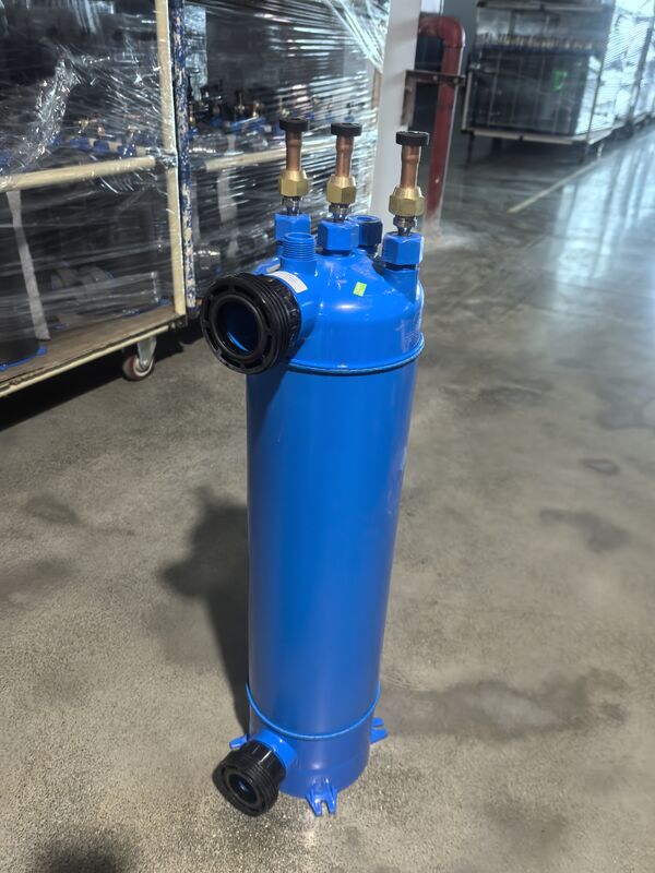 Échangeur de chaleur vertical pour piscine MHTA-1.5 avec tube en titane TA1 et structure de tube durable en PVC pour systèmes de chauffage de piscine