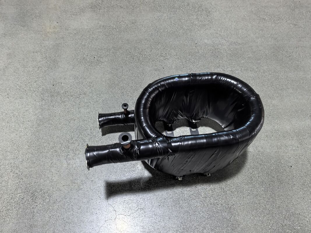 Capacité de chauffage de 6 à 300 kW Échangeur de chaleur à eau chaude Équipement de transfert de chaleur durable en tubes de cuivre à coque en acier inoxydable