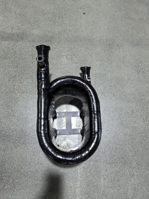 Échangeur de chaleur coaxiale HVAC en acier inoxydable à tubes de cuivre conçu pour une solution de transfert de chaleur d'eau à pression de travail maximale de 8 bar