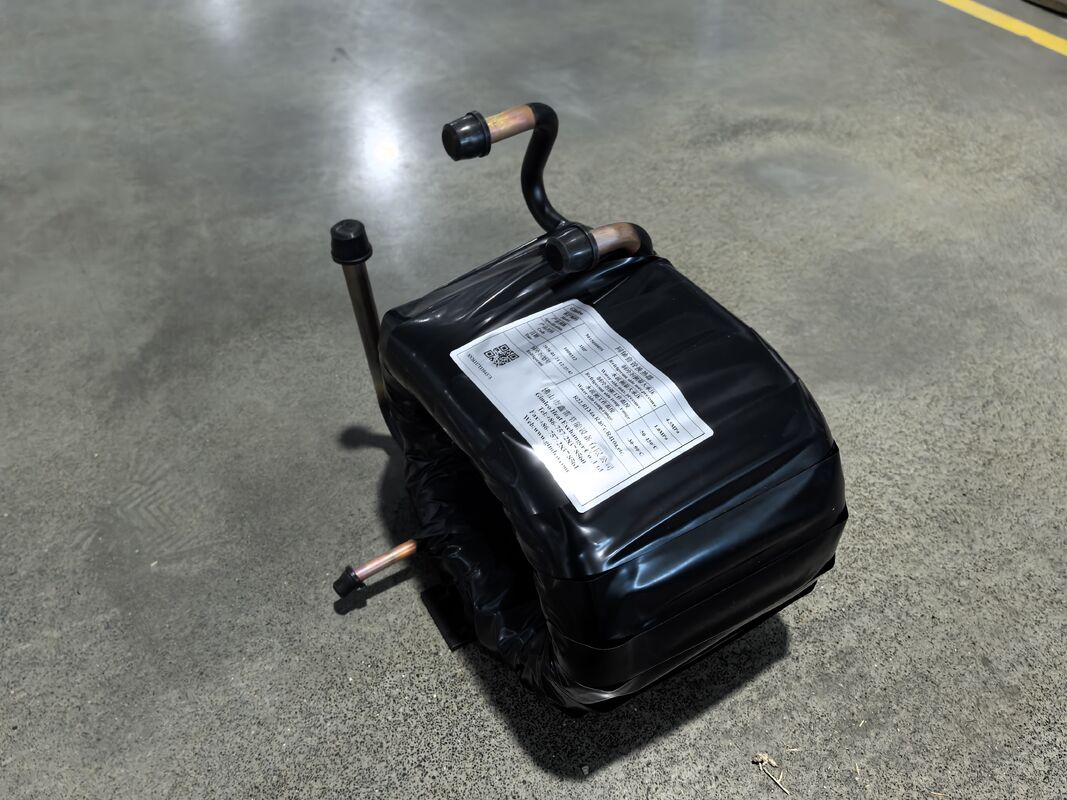 Longueur du tube de 2 à 10 M Condensateur de pompe à chaleur incorporant échangeur de chaleur tube-en-tube adapté aux systèmes commerciaux de climatisation