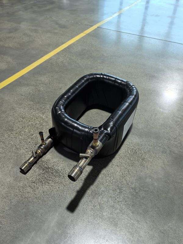 Échangeur de chaleur coaxial à coque en acier inoxydable avec tube de cuivre à l'intérieur pour unité d'échange thermique de réfrigérant R410A