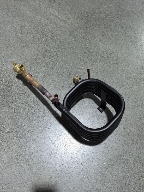 Échangeur de chaleur coaxial de 140 mm de large avec un diamètre de tuyau de 38 mm et 63 mm et une peinture anti-rouille noire à pulvérisation durable