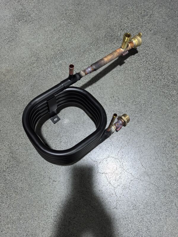 Échangeur de chaleur marin avec construction à torsion en spirale, résistant à la corrosion et sortie de réfrigérant personnalisable pour le contrôle de la température du moteur marin