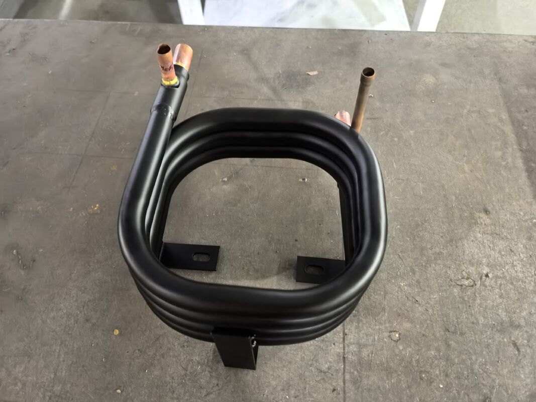 Pompes à chaleur de piscine tube en tube échangeur de chaleur conçu avec une épaisseur de tube interne de 0,6 mm Plage de température du côté de l'eau de moins 30 ° C à 90 ° C et transfert de chaleur